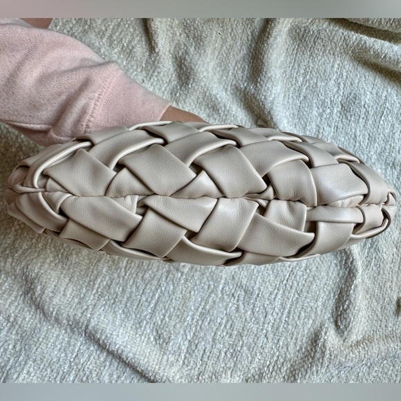 woven leather bag. - Picture 3 of 6